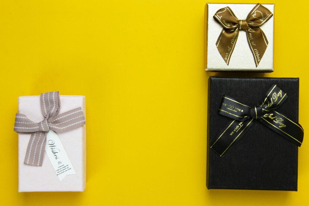 10 Thoughtful Gift Ideas for Him on Your Anniversary