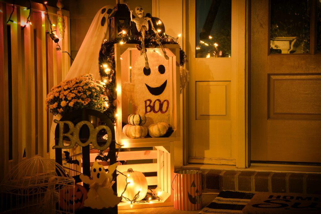 DIY Outdoor Halloween Decorations: Spook-tacular Ideas for Your Yard